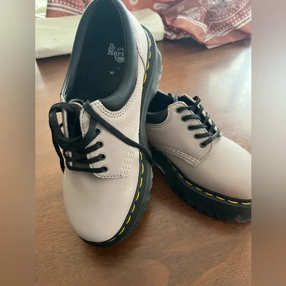Dr. Martens Cream Quad Smooth Platform Derby NWOT - Picture 7 of 8